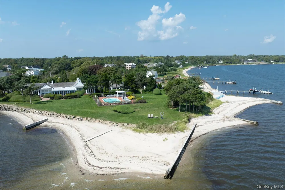 16 Point Road Bellport Village, NY 11713