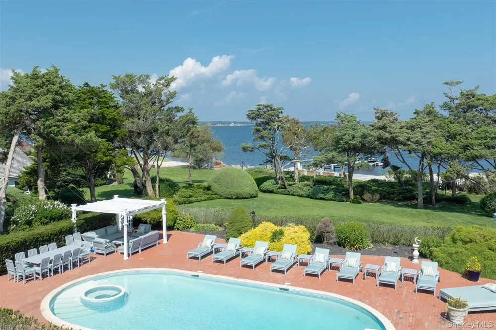 16 Point Road Bellport Village, NY 11713