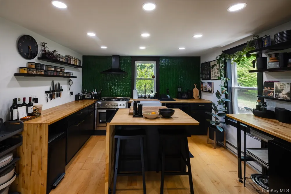 5628 State Route 9G Hudson, NY 12534