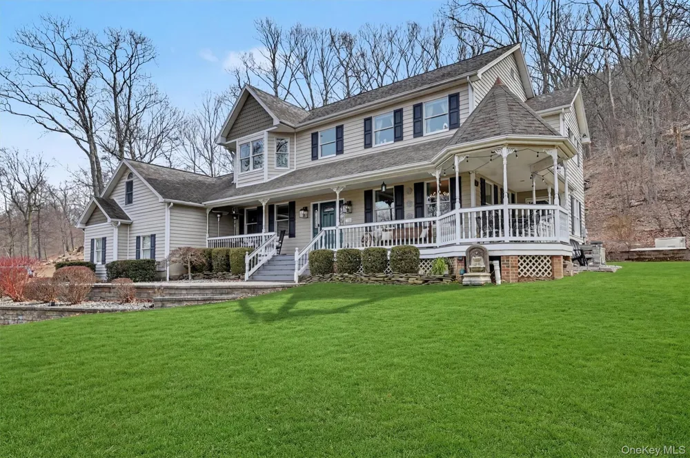 3 Nova Drive Cornwall, NY 12518