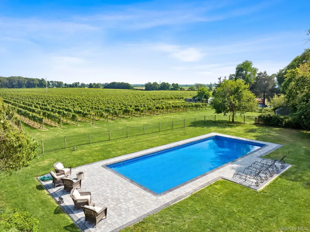 2600 Oregon Road Mattituck, NY 11952