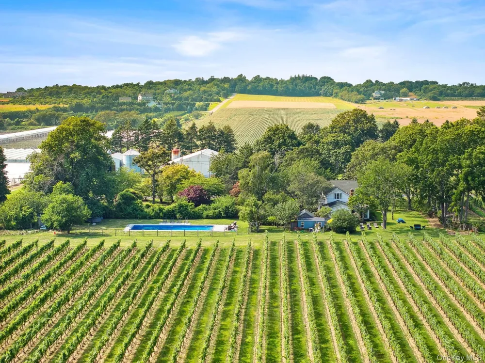 2600 Oregon Road Mattituck, NY 11952