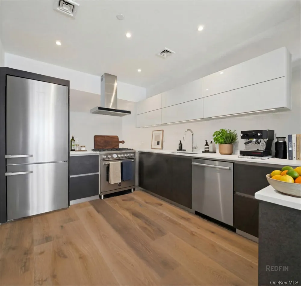 128 W 26th Street #13 New York (Manhattan), NY 10001