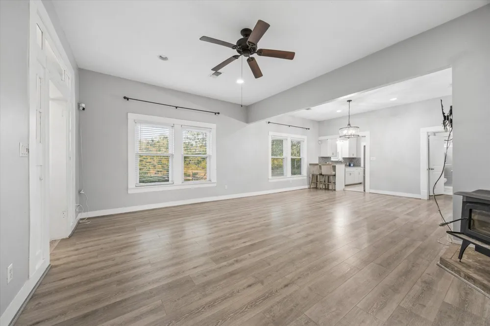 10347 Pless Rd Cat Spring, TX 78933