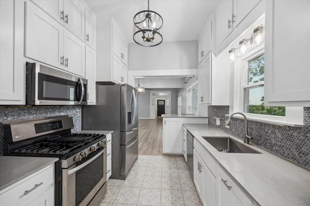 10347 Pless Rd Cat Spring, TX 78933