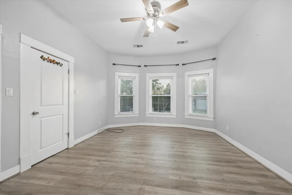 10347 Pless Rd Cat Spring, TX 78933