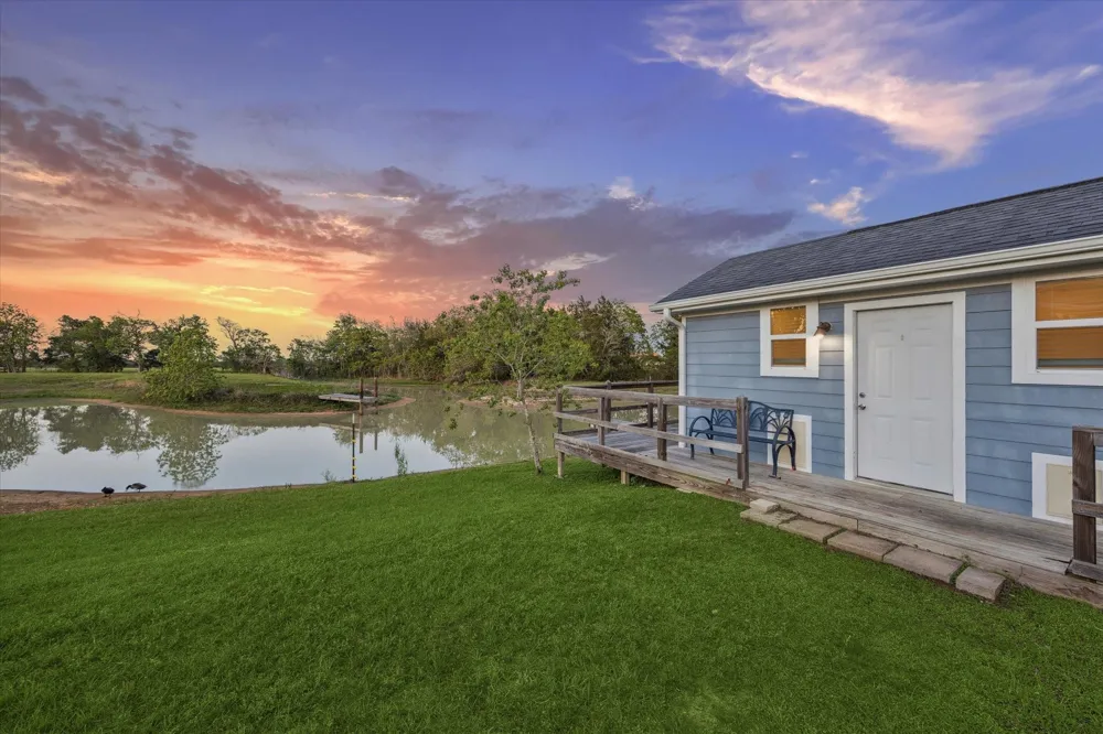 10347 Pless Rd Cat Spring, TX 78933