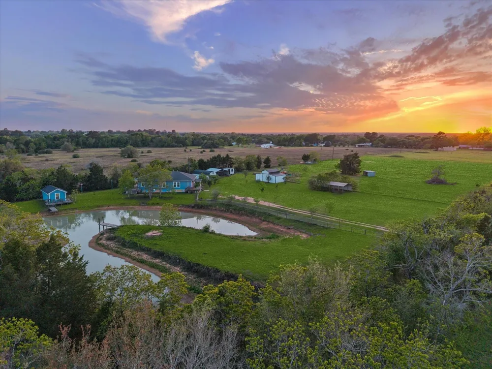 10347 Pless Rd Cat Spring, TX 78933