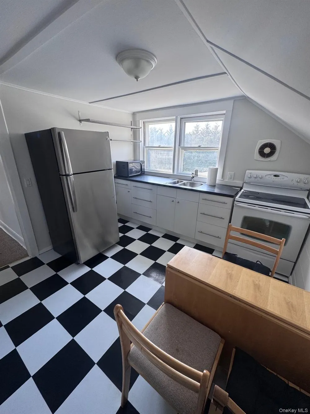 323 Mill Road #PH Westhampton Beach, NY 11978