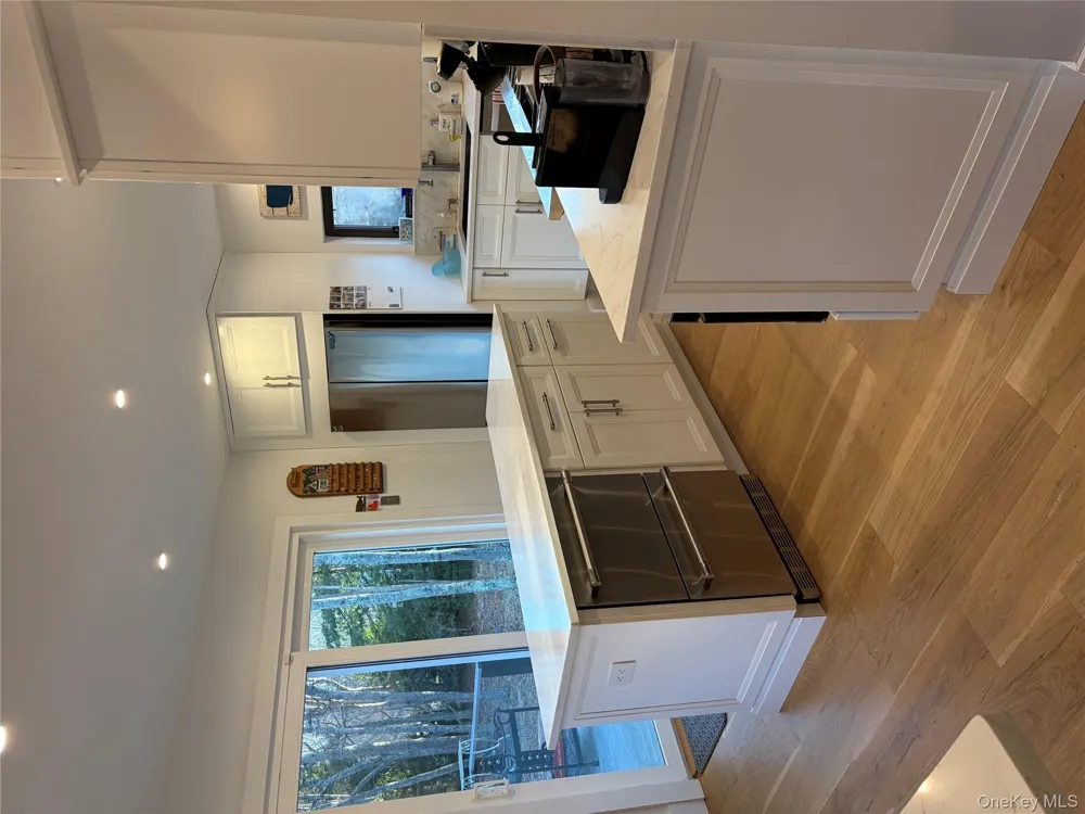 40 Bonac Wood Lane East Hampton, NY 11937