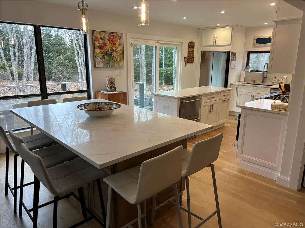 40 Bonac Wood Lane East Hampton, NY 11937