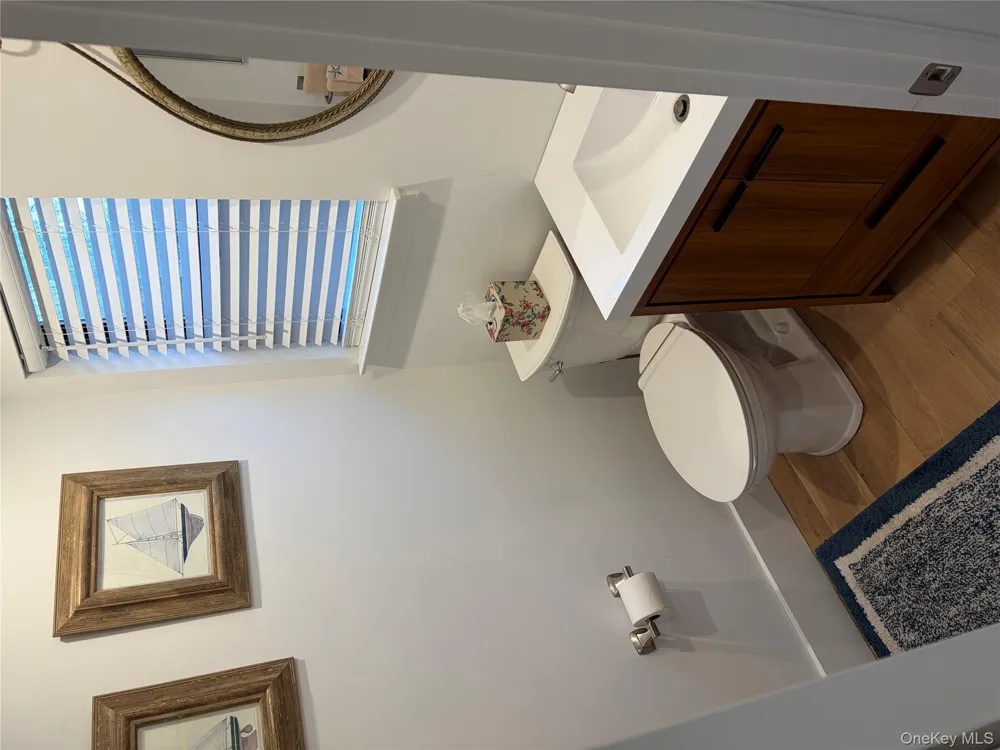 40 Bonac Wood Lane East Hampton, NY 11937