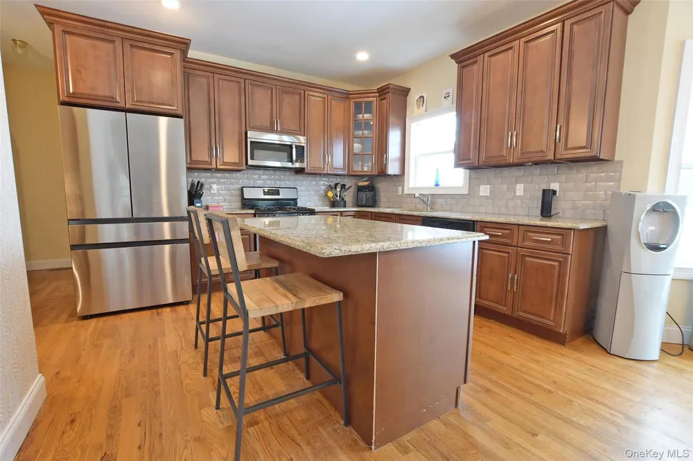 5 Dogwood Lane East Moriches, NY 11940