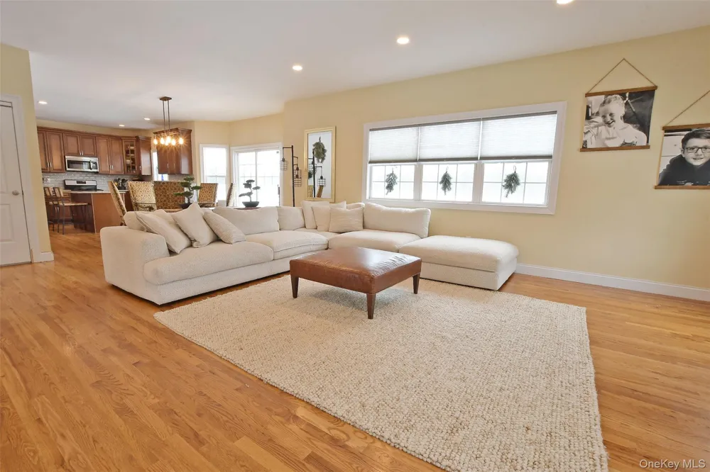 5 Dogwood Lane East Moriches, NY 11940
