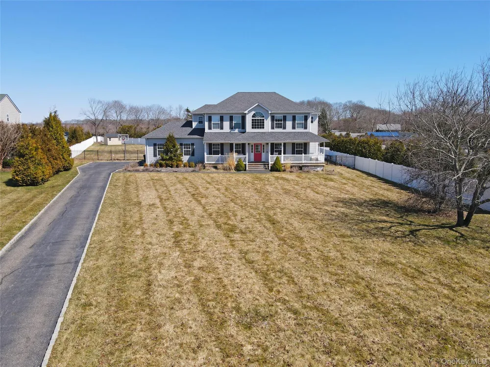 5 Dogwood Lane East Moriches, NY 11940