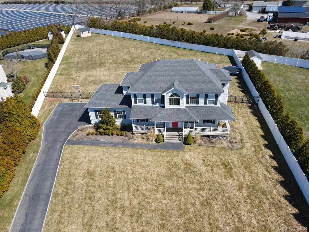 5 Dogwood Lane East Moriches, NY 11940