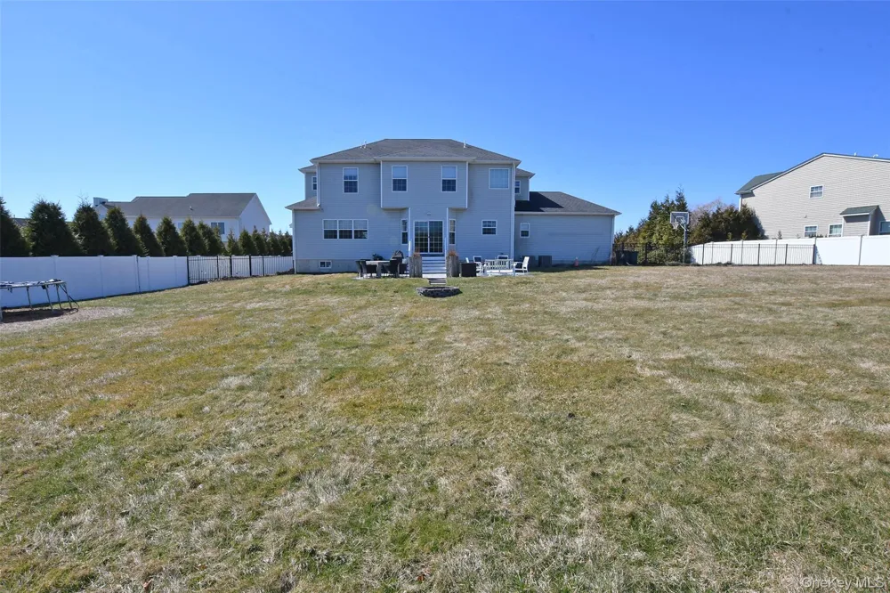 5 Dogwood Lane East Moriches, NY 11940