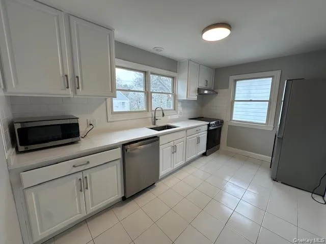 7 Linwood Road #2nd Fl Port Washington, NY 11050