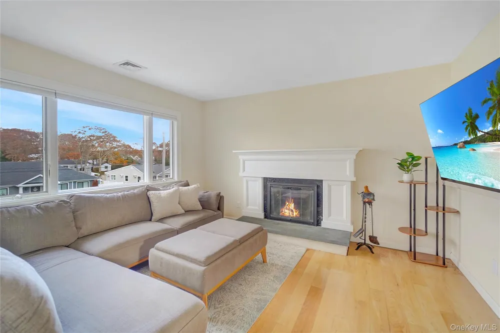 15 Marlin Road East Quogue, NY 11942