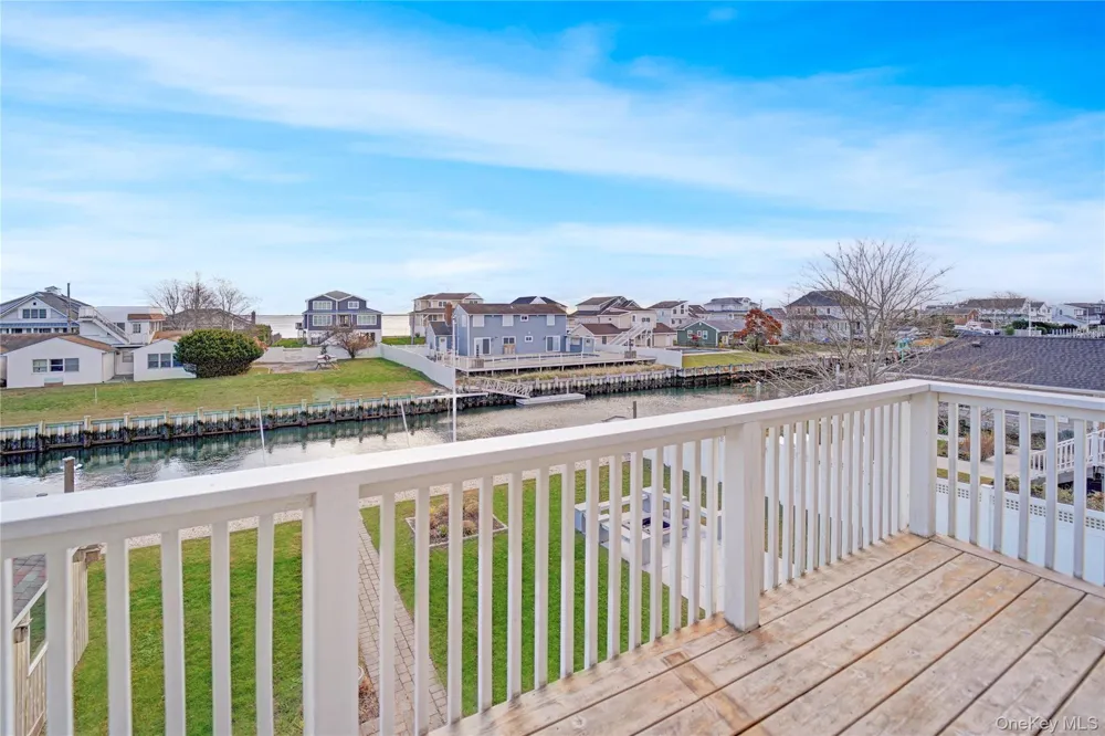 15 Marlin Road East Quogue, NY 11942