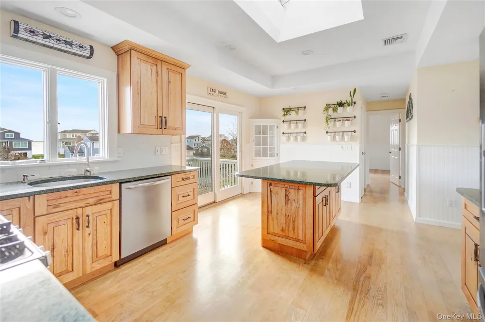 15 Marlin Road East Quogue, NY 11942