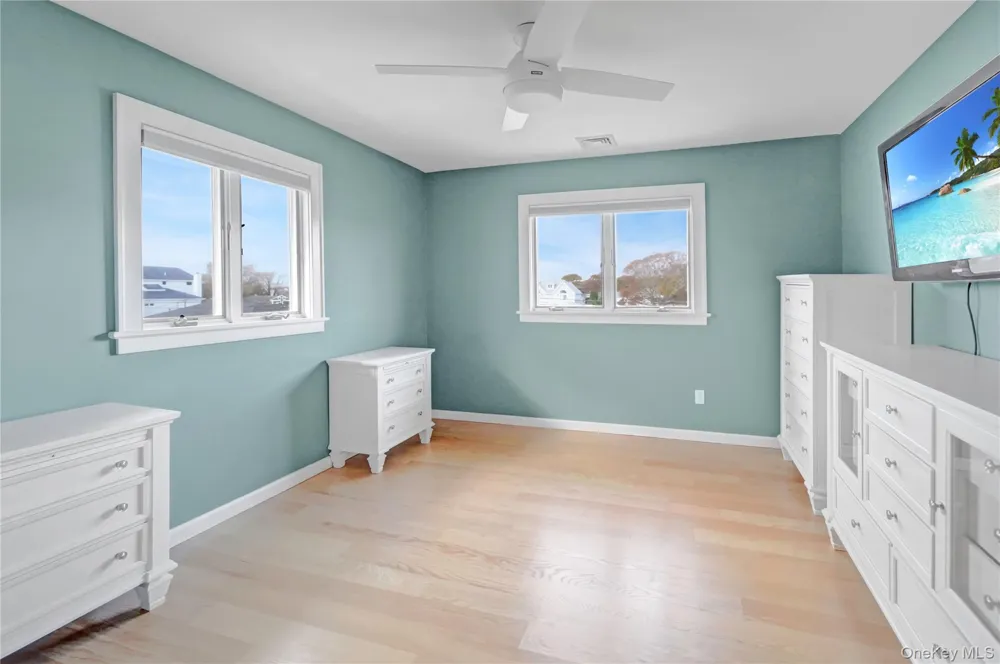15 Marlin Road East Quogue, NY 11942