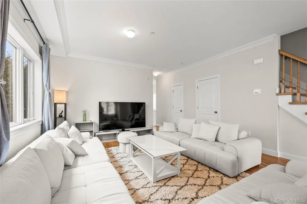 25 Sanford Staten Island, NY 10307
