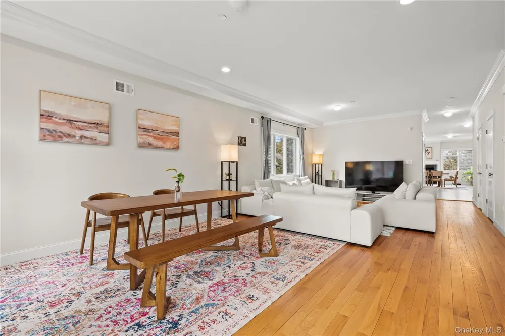 25 Sanford Staten Island, NY 10307