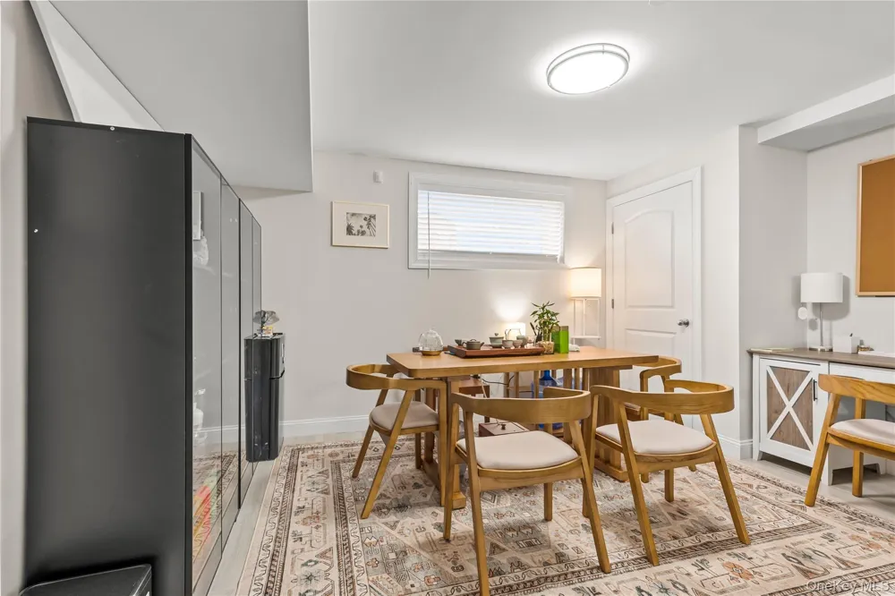 25 Sanford Staten Island, NY 10307