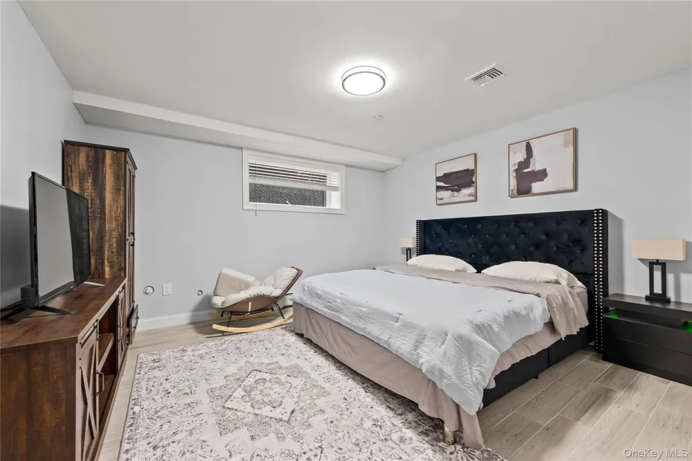 25 Sanford Staten Island, NY 10307