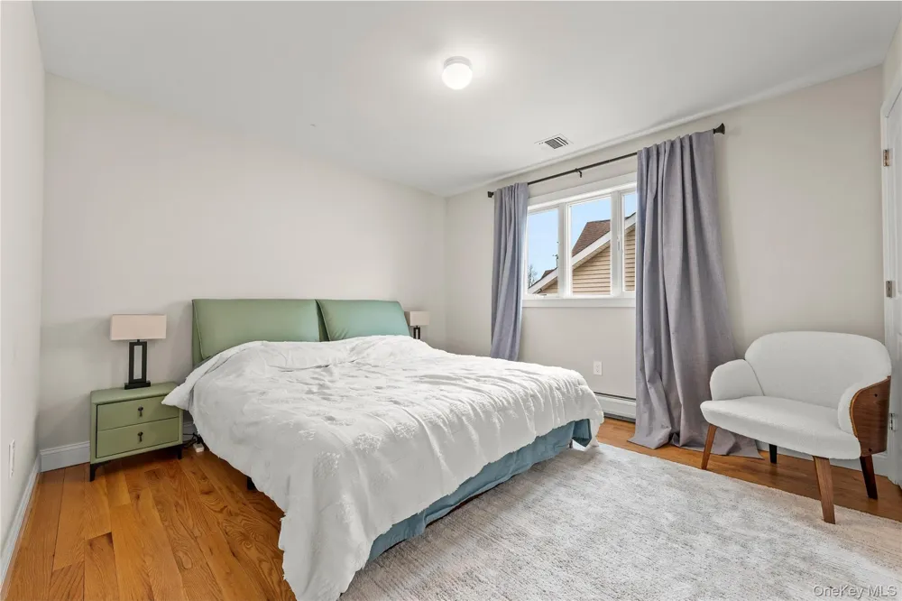 25 Sanford Staten Island, NY 10307