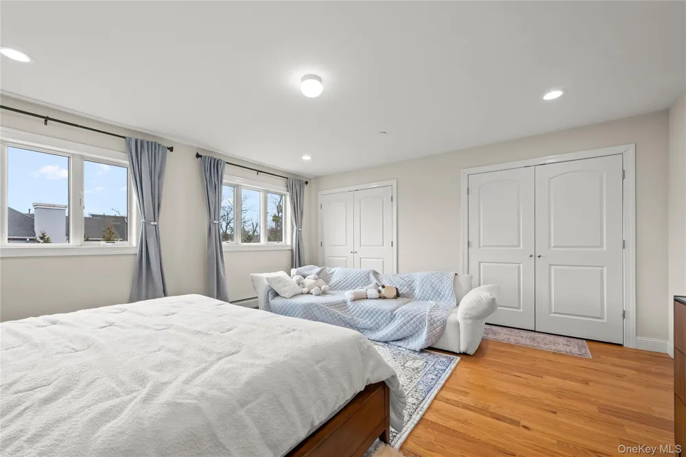 25 Sanford Staten Island, NY 10307