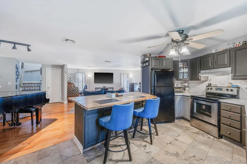 268 W Shore Drive Massapequa, NY 11758
