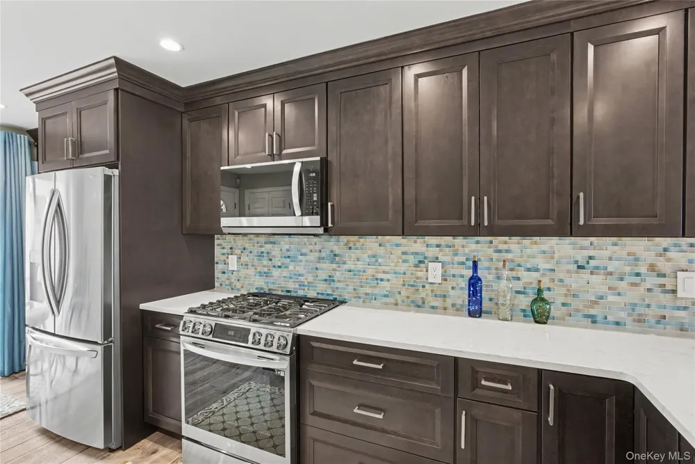 805 Bluffs Drive #805 Baiting Hollow, NY 11933