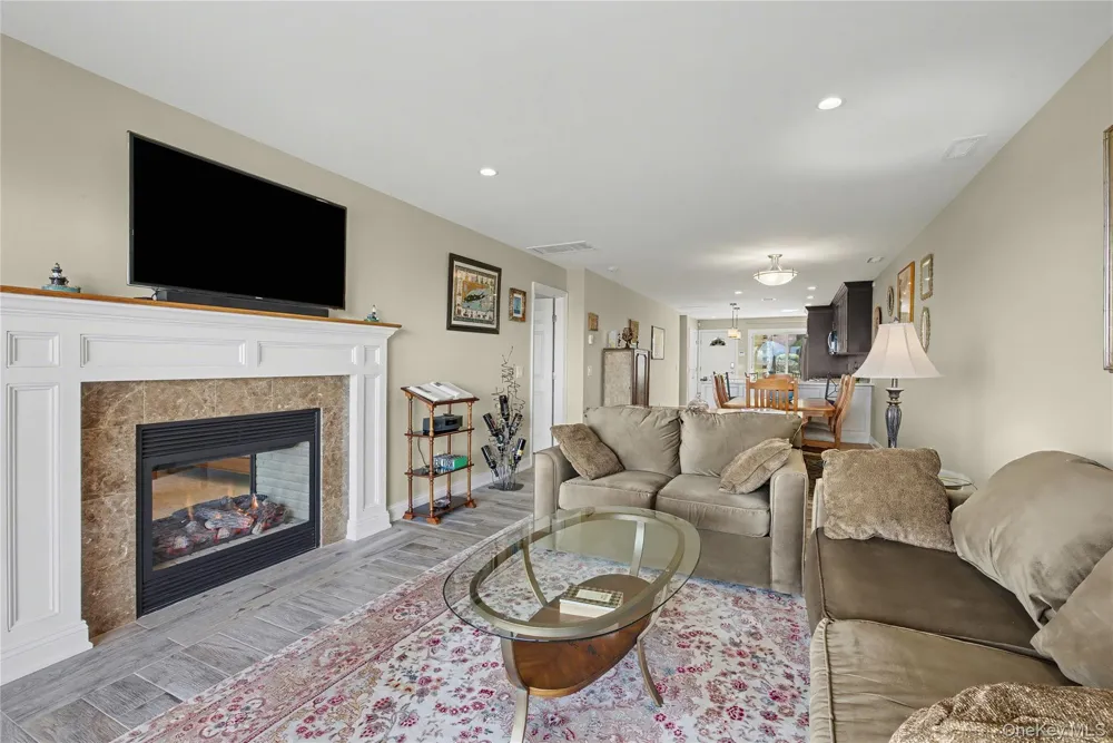 805 Bluffs Drive #805 Baiting Hollow, NY 11933