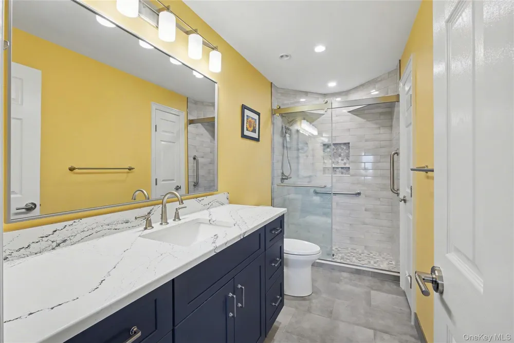 805 Bluffs Drive #805 Baiting Hollow, NY 11933