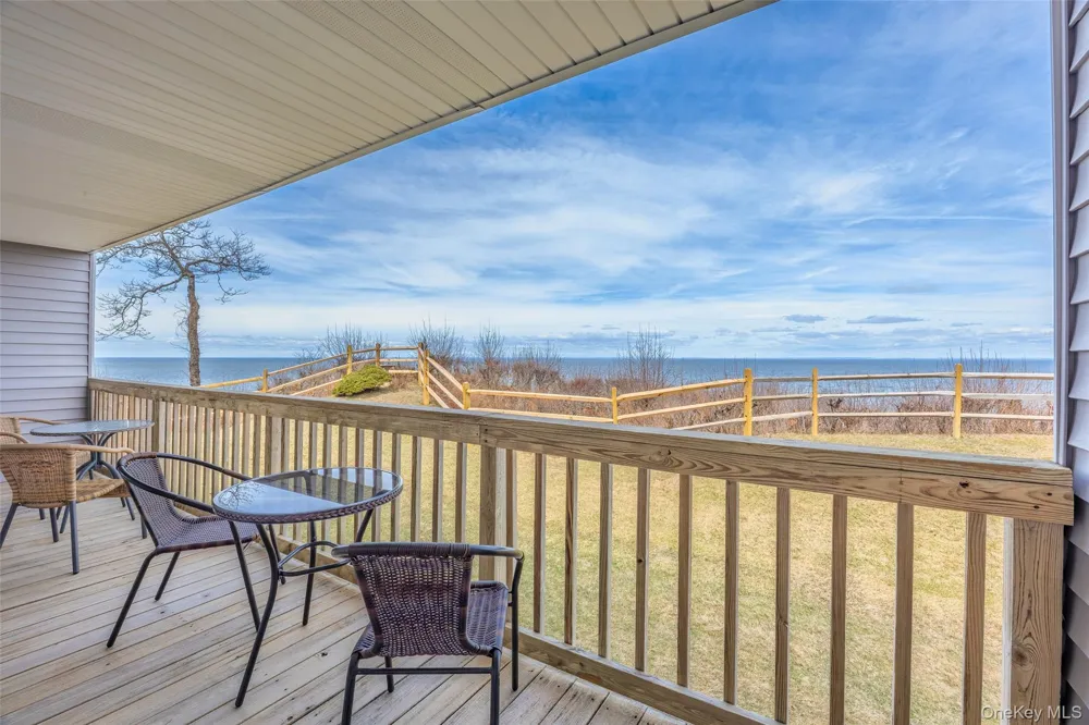 805 Bluffs Drive #805 Baiting Hollow, NY 11933