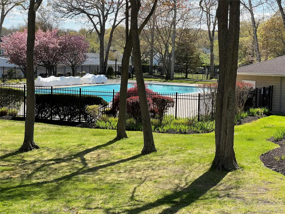 805 Bluffs Drive #805 Baiting Hollow, NY 11933