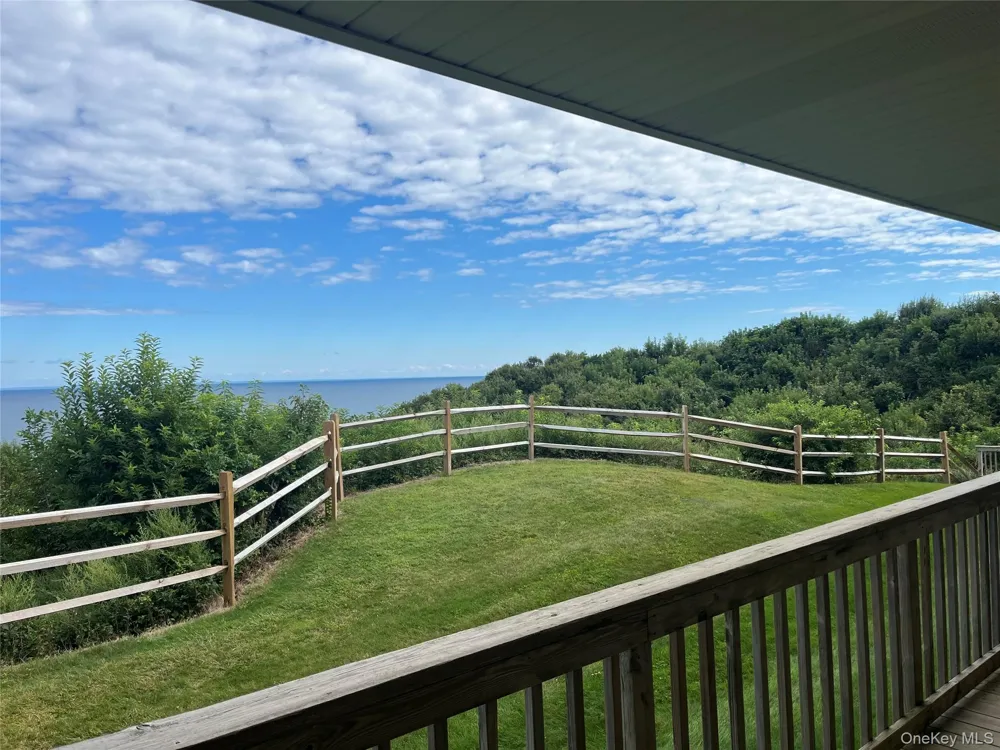 805 Bluffs Drive #805 Baiting Hollow, NY 11933