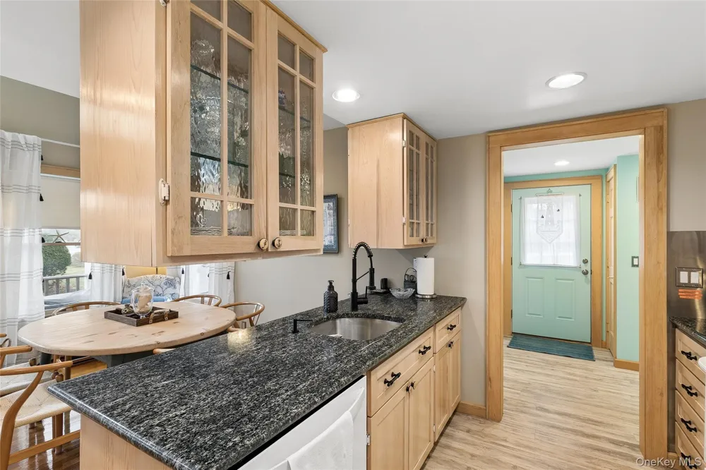 1050 Pine Avenue Southold, NY 11971
