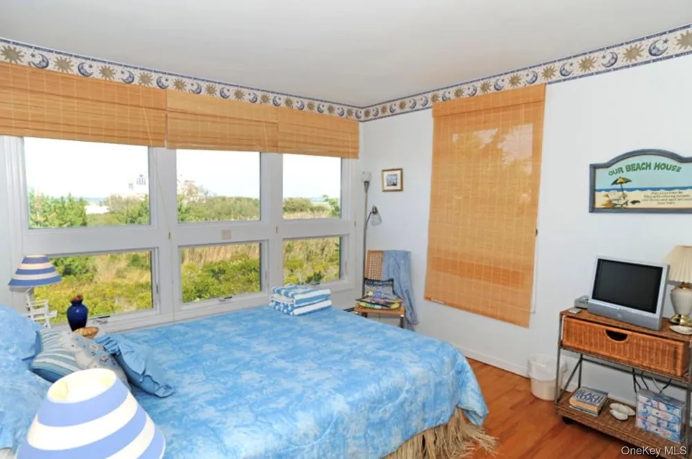 900 Dune Road Westhampton Beach, NY 11978
