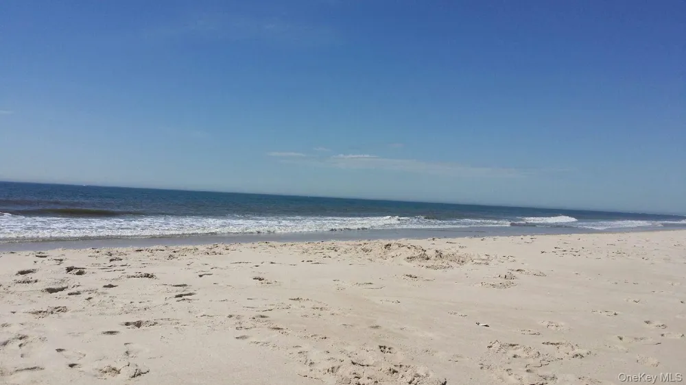 900 Dune Road Westhampton Beach, NY 11978