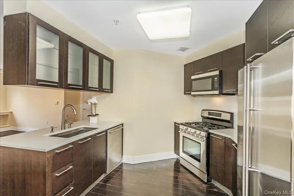 6405 Yellowstone Boulevard #207 Forest Hills, NY 11375