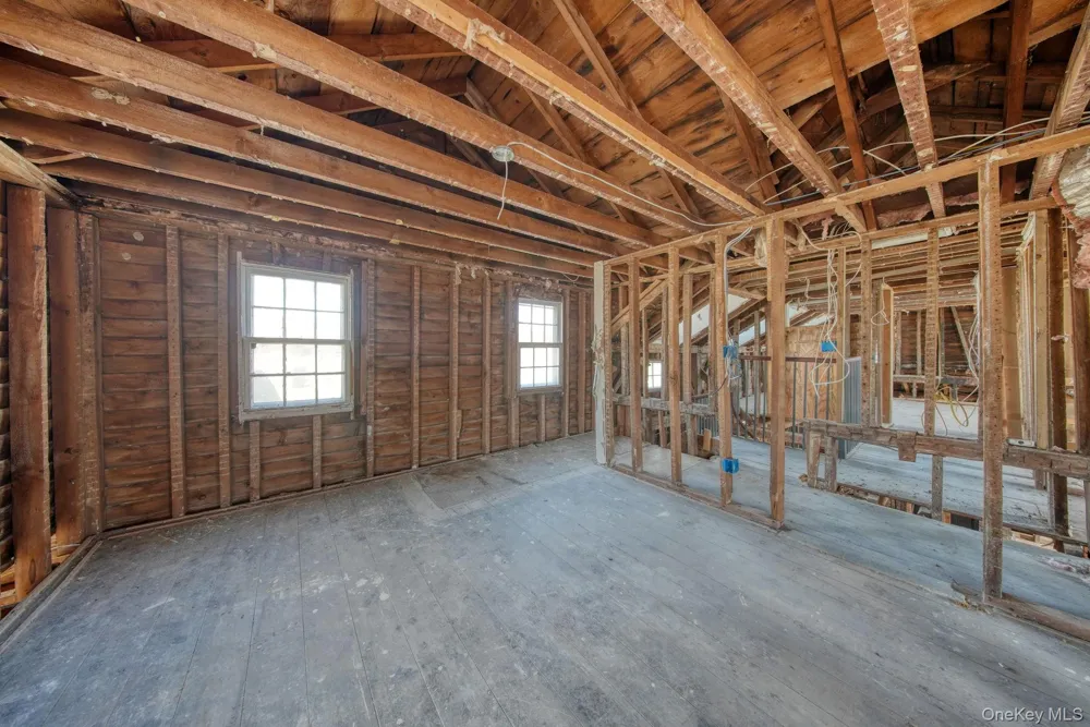 2823 State Route 52 Pine Bush, NY 12566