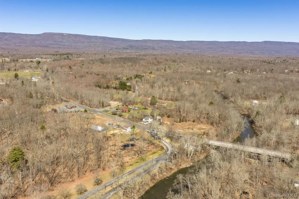 2823 State Route 52 Pine Bush, NY 12566