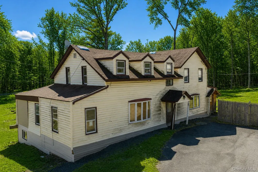 2823 State Route 52 Pine Bush, NY 12566