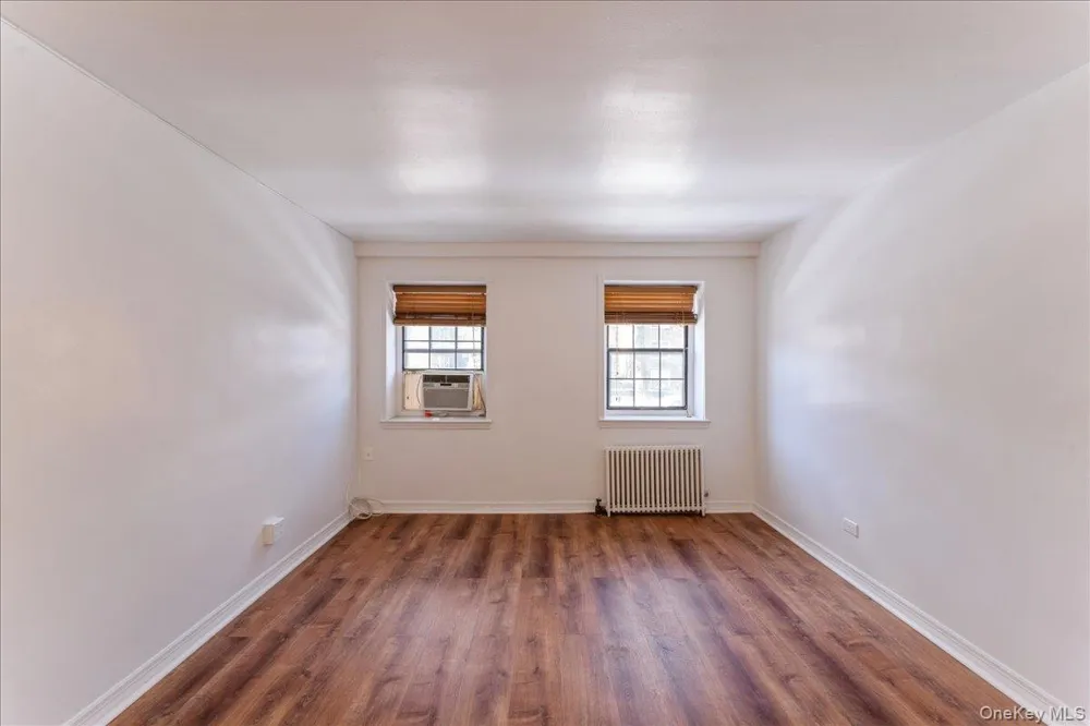 7811 Main Street #1G Flushing, NY 11367