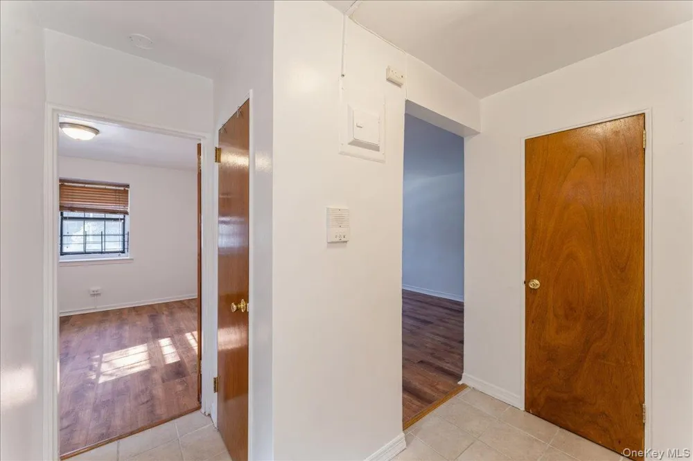 7811 Main Street #1G Flushing, NY 11367