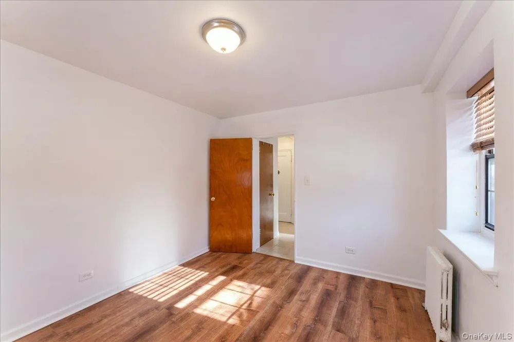 7811 Main Street #1G Flushing, NY 11367