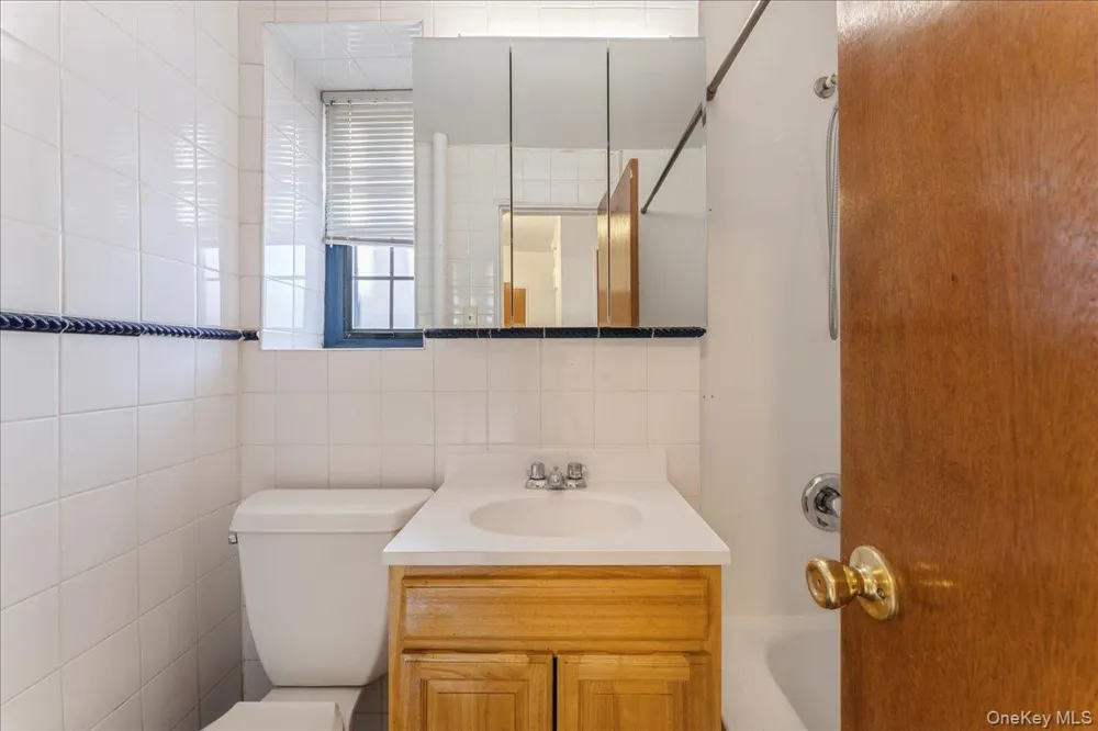 7811 Main Street #1G Flushing, NY 11367